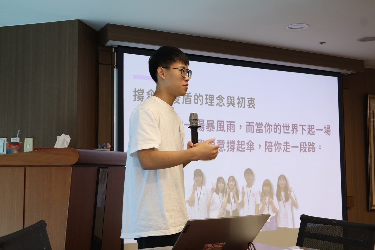 團隊夥伴分享撐傘者後盾的理念與初衷